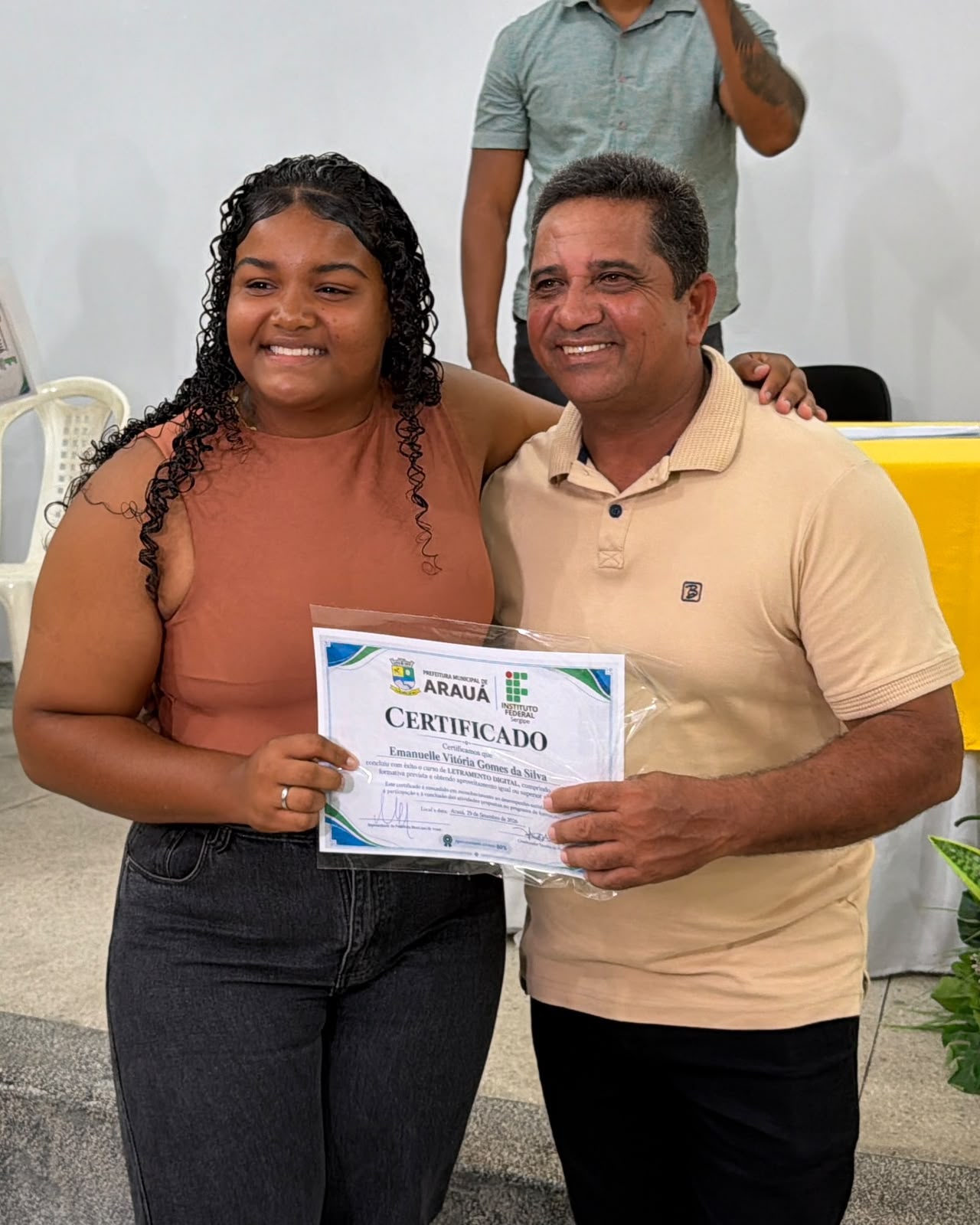 Foto 7 da notícia Cerimônia de Entrega dos 40 Certificados de Conclusão do Curso de Informática Básica. 💻📜