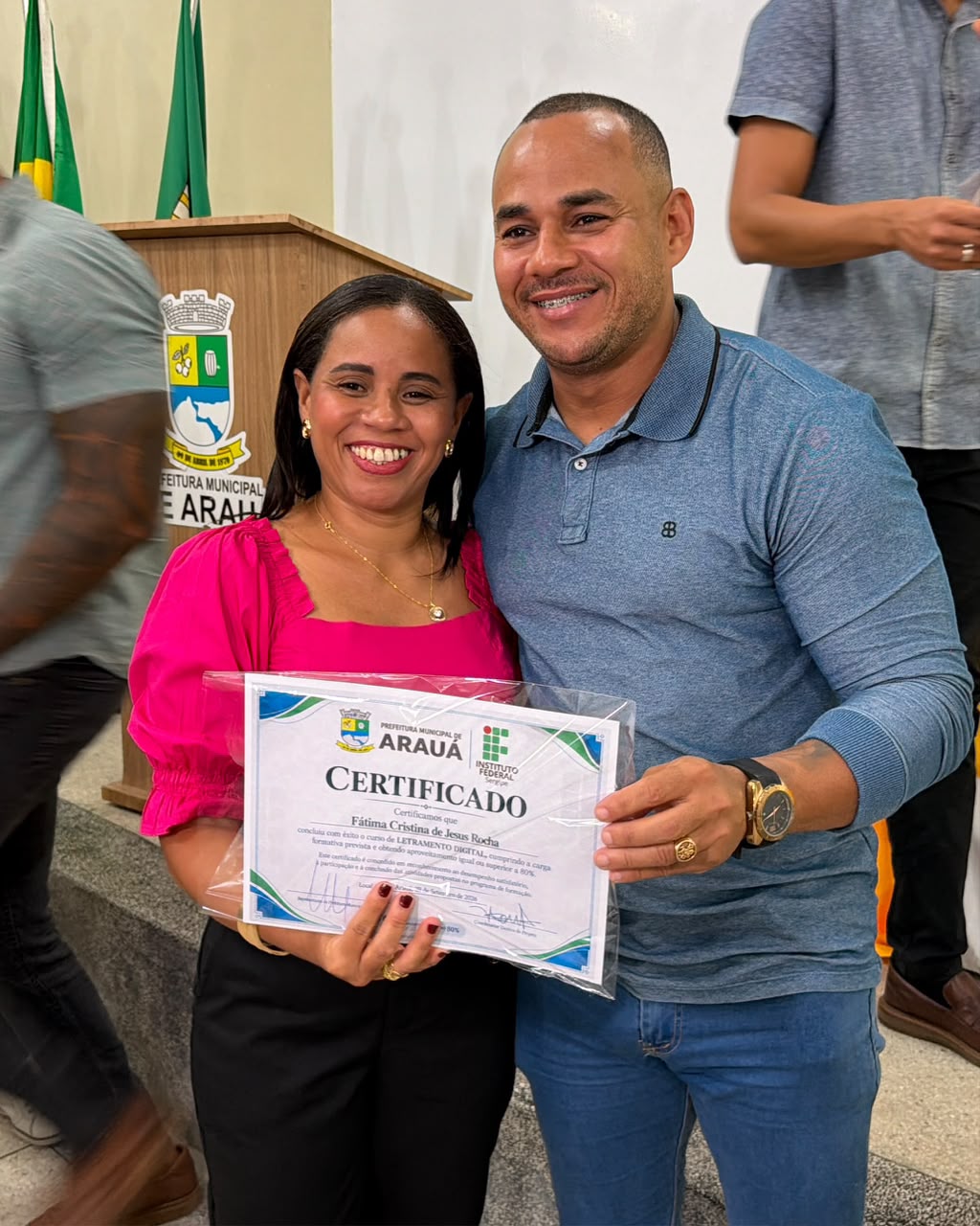 Foto 17 da notícia Cerimônia de Entrega dos 40 Certificados de Conclusão do Curso de Informática Básica. 💻📜