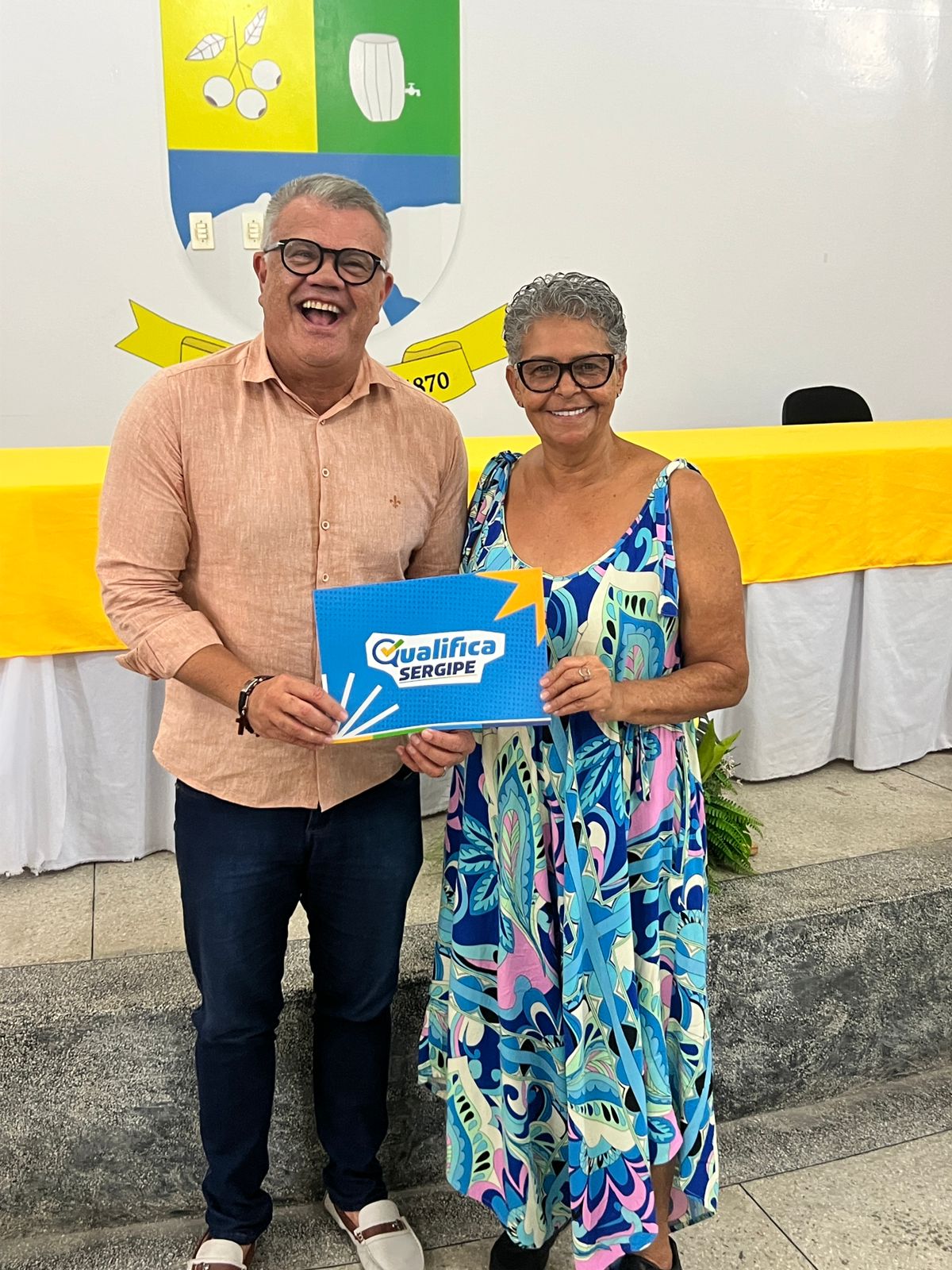 Foto da notícia Entrega dos certificados dos cursos de corte e costura de moda fitness e de roupas e acessórios para bebês.