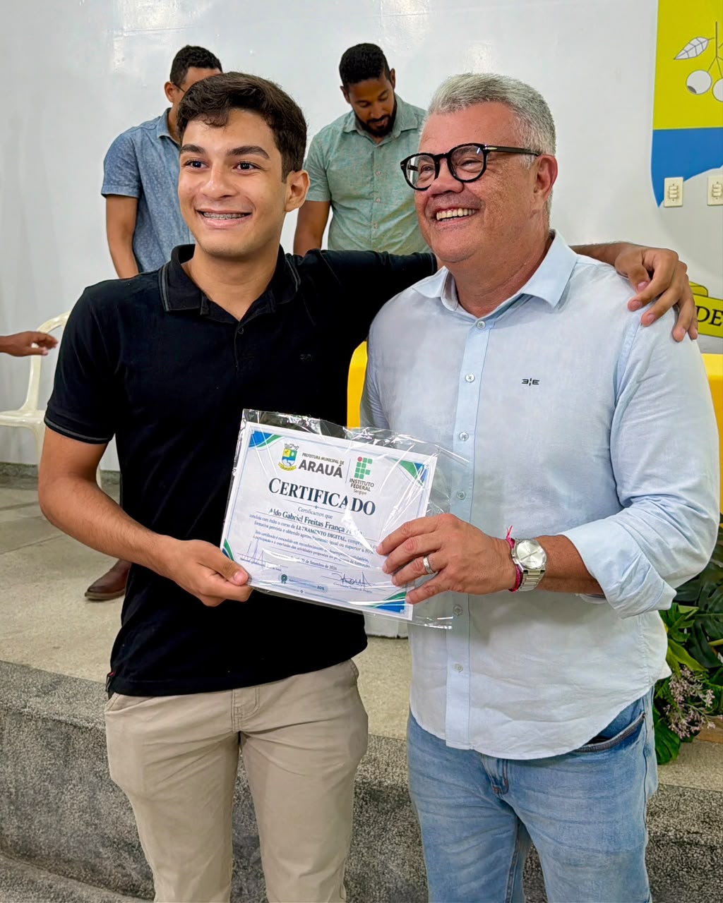 Foto 18 da notícia Cerimônia de Entrega dos 40 Certificados de Conclusão do Curso de Informática Básica. 💻📜