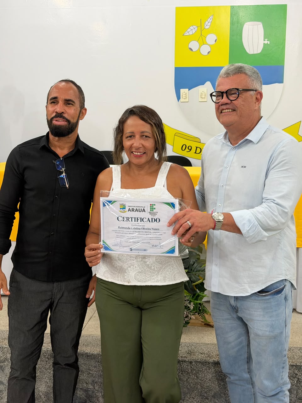 Foto 4 da notícia Cerimônia de Entrega dos 40 Certificados de Conclusão do Curso de Informática Básica. 💻📜