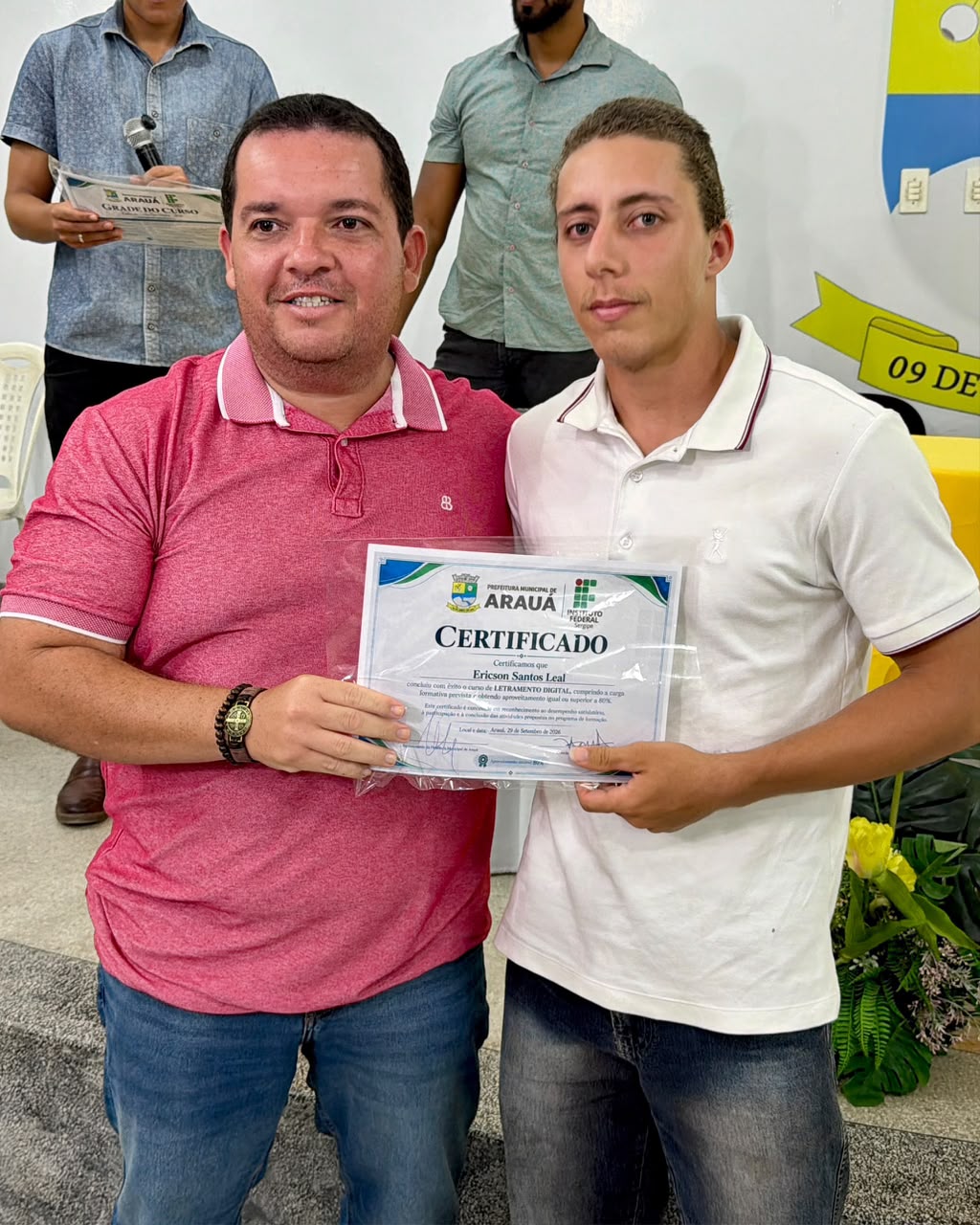 Foto 16 da notícia Cerimônia de Entrega dos 40 Certificados de Conclusão do Curso de Informática Básica. 💻📜