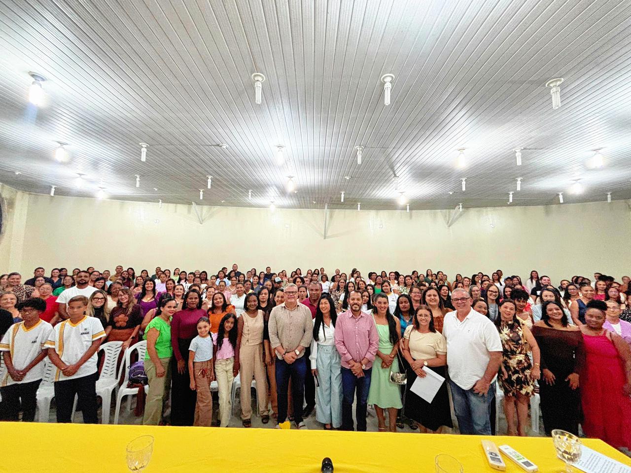 Foto da notícia Solenidade Oficial de Posse dos Conselhos Escolares das Unidades de Ensino da Rede Pública Municipal.